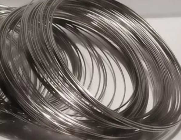 Проволока титановая сварочная СПТ-2 1 мм ОСТ 1 90015-77 фото