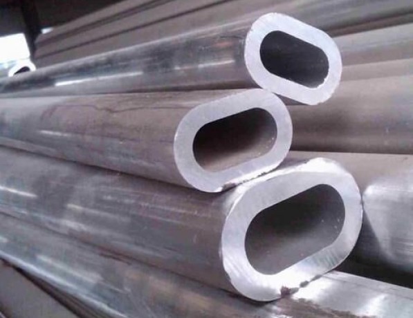 Труба алюминиевая овальная гладкая АД31 40,2х12,1 мм фото